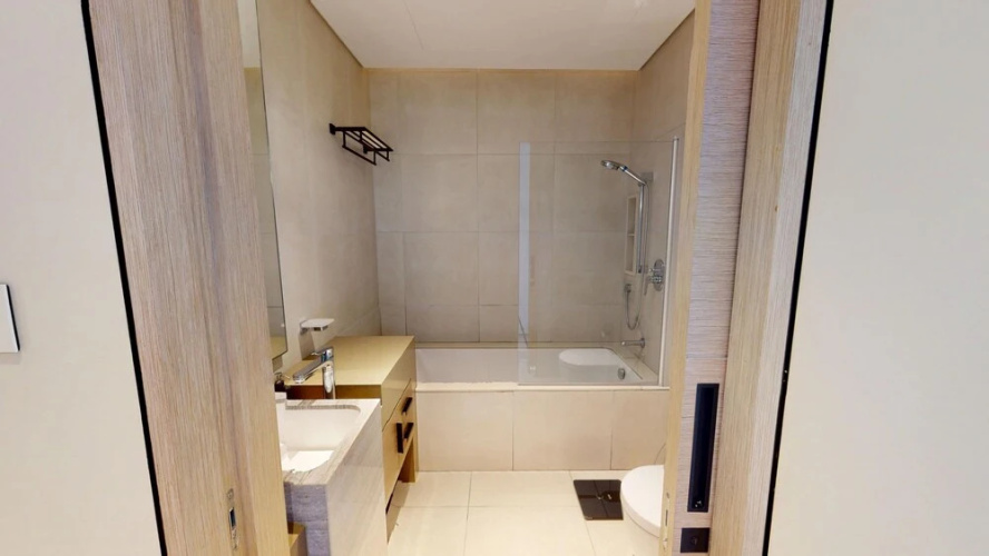 2BR Beachfront Apt w Ain Dubai Views at JBR