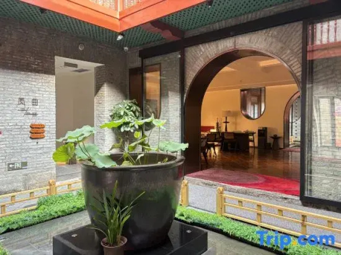 Fengchaoyang Design's Hotel