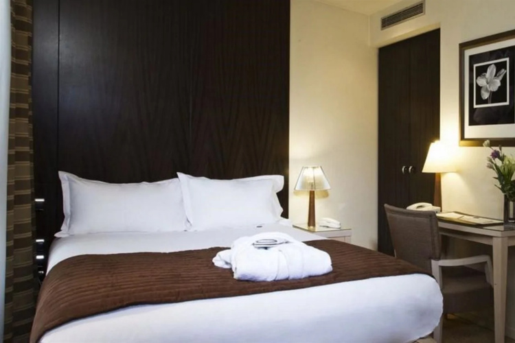 Le Pera Hotel