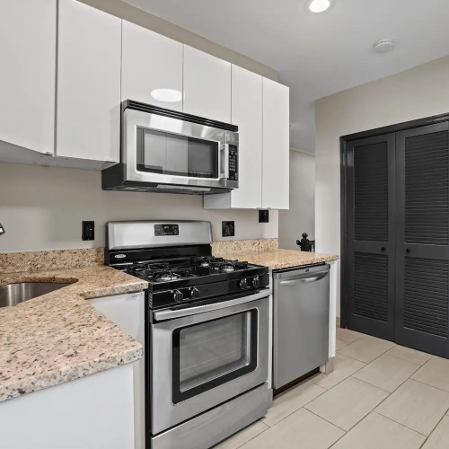 Spacious Sunny Shaw 1BR 1BA Apartment