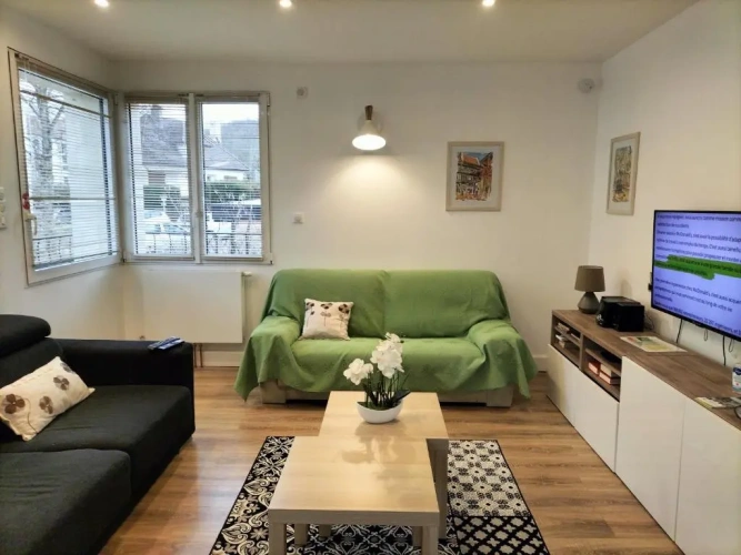 2 Bedrooms Cottage