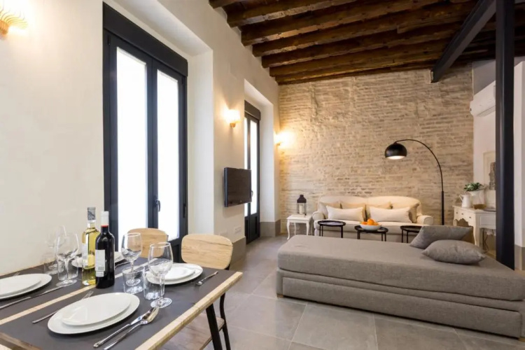 Oak & Sandstone Studio - Space Maison Apartments