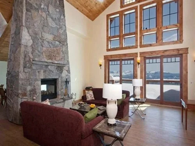 North Tahoe Lodge