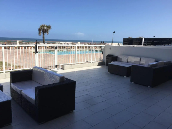 Beach House Inn