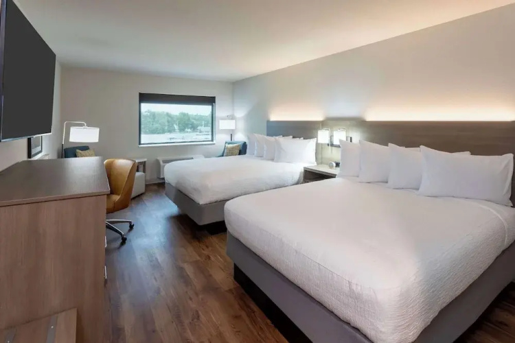 GrandStay Hotel & Suites