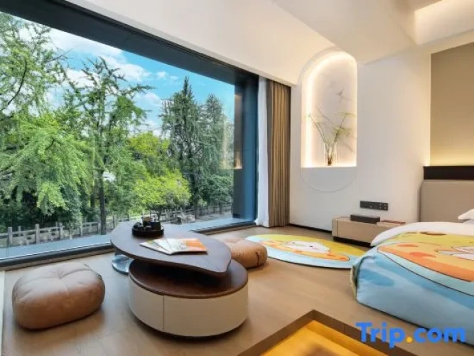 Triple Family Suite with river view