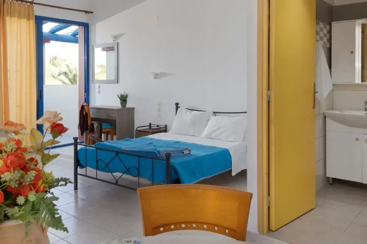 Family Studio with balcony and with bay view