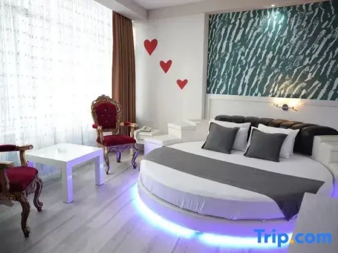 1 Bedroom Double Suite