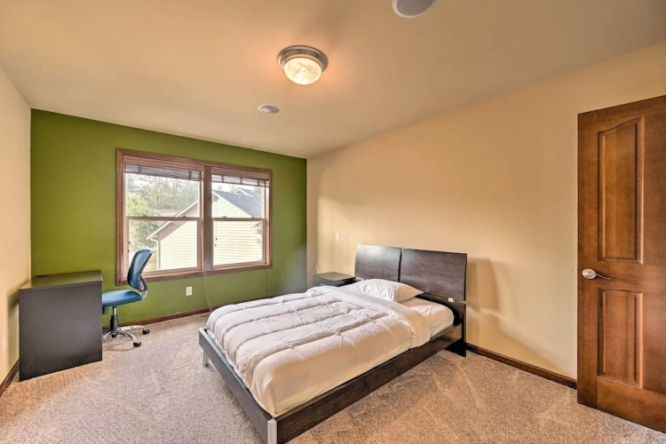 4 Bedrooms Cottage