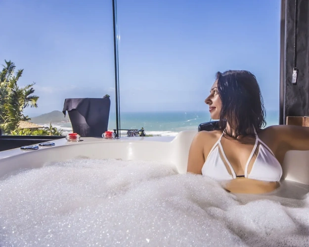 1 Bedroom Premier Suite with sea view