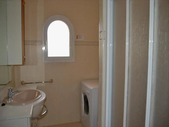 3 Bedrooms Cottage