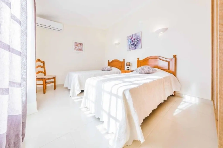 3 Bedrooms Villa