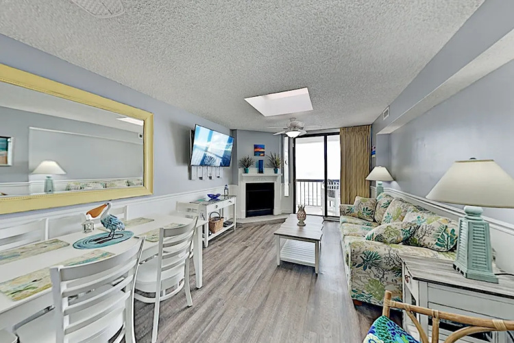 1005wate 3 Bedroom Condo