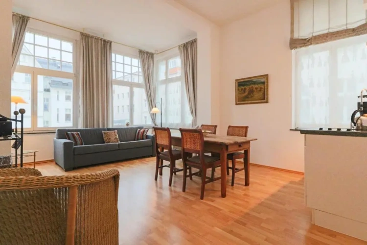 1 Bedroom Apartment