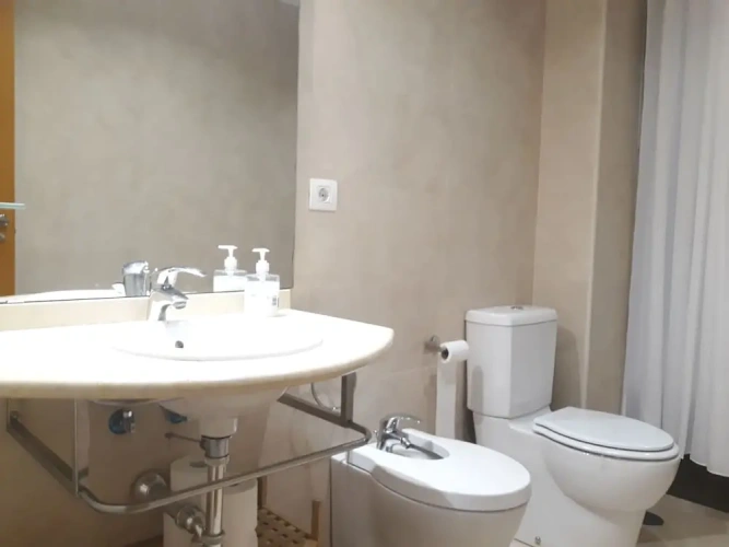 3 Bedrooms Apartment