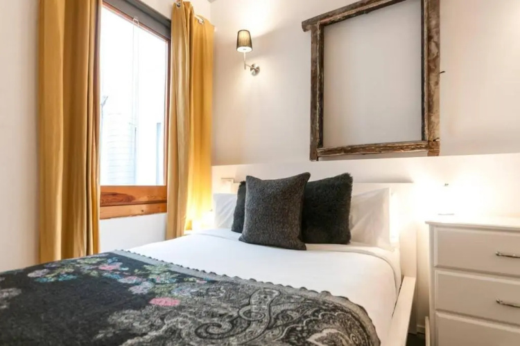 Barcelonaforrent Alessandra Central Ramblas Apartment