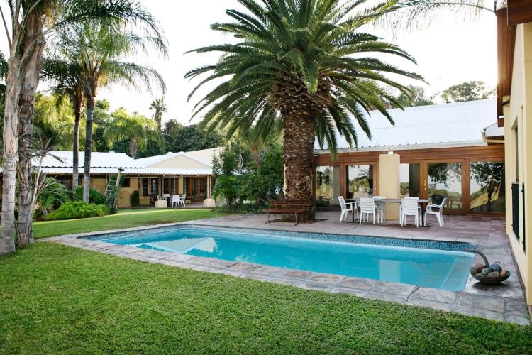 River Bank Lodge