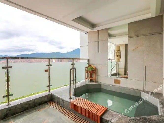 Deluxe Double Suite with balcony