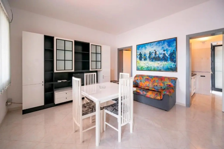 3 Bedrooms Apartment