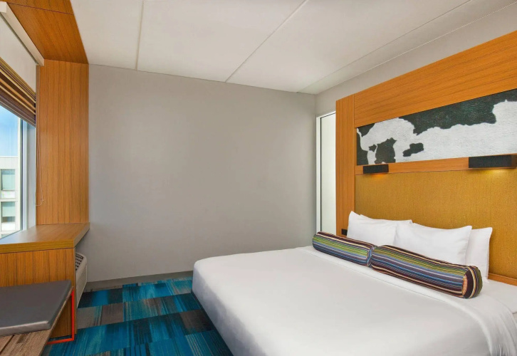 Aloft Bolingbrook