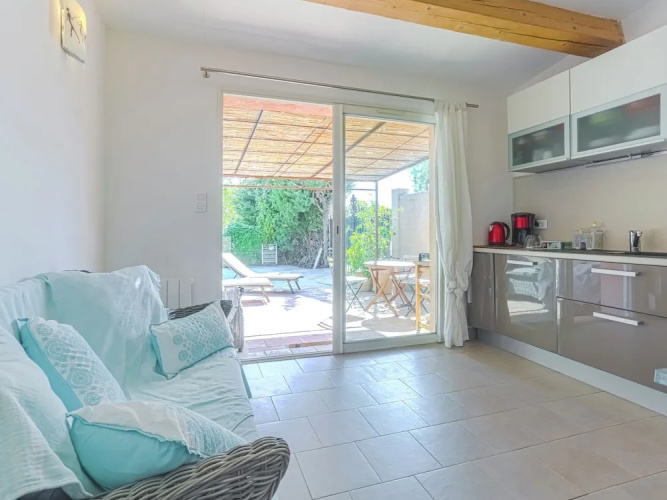 Cozy Holiday Home in Grimaud with Beach Near