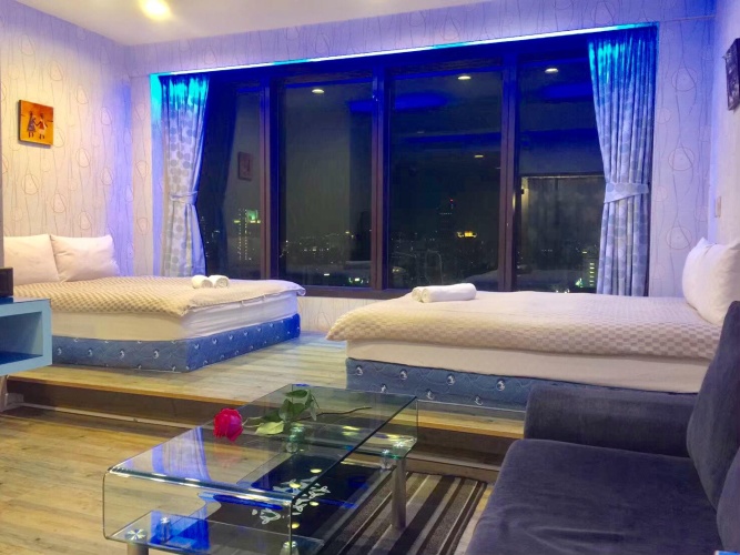 Standard Quadruple Family room