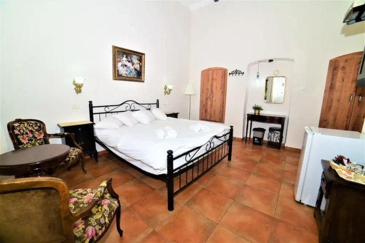 Deluxe Double Basement room with balcony