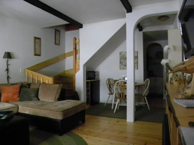 Deluxe Studio