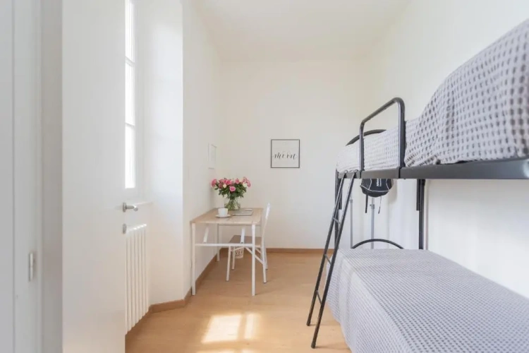 2 Bedrooms Apartment