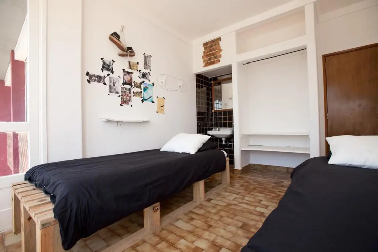 Hostel & Surfcamp 55
