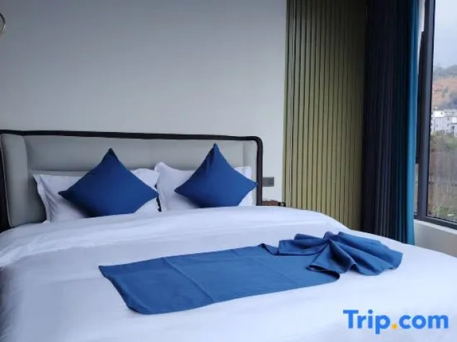 Deluxe Family Suite
