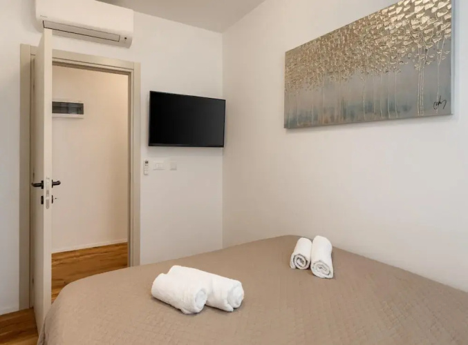 Modern Apartment With Open-air Parking