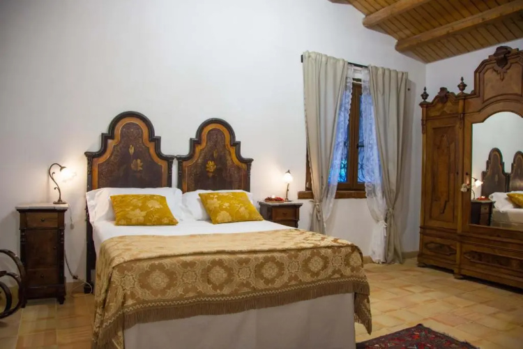 Casa Go'El
