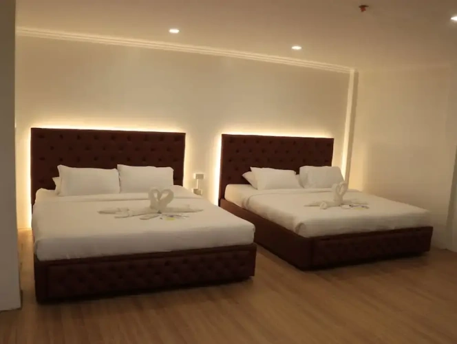 Deluxe Double room with city view