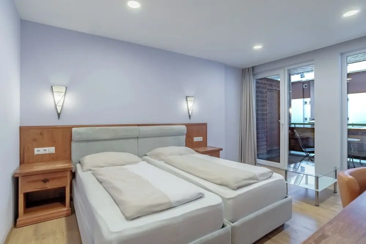 1 Bedroom Standard Double room with balcony and with mountain view