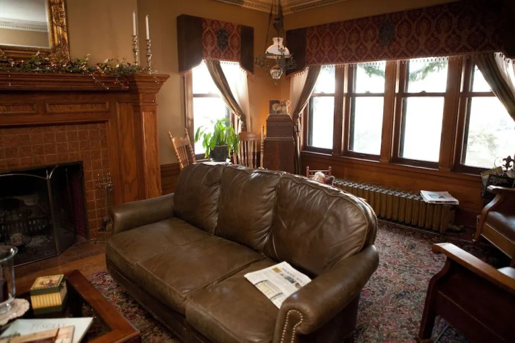 Westphal Mansion Inn Bed & Breakfast
