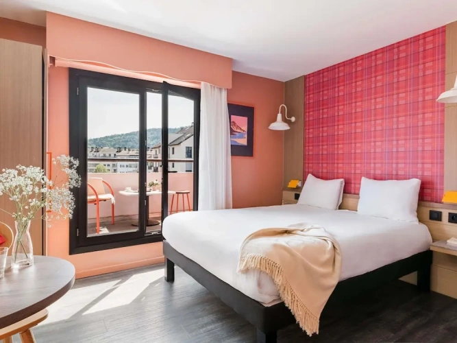 Standard Double room with balcony