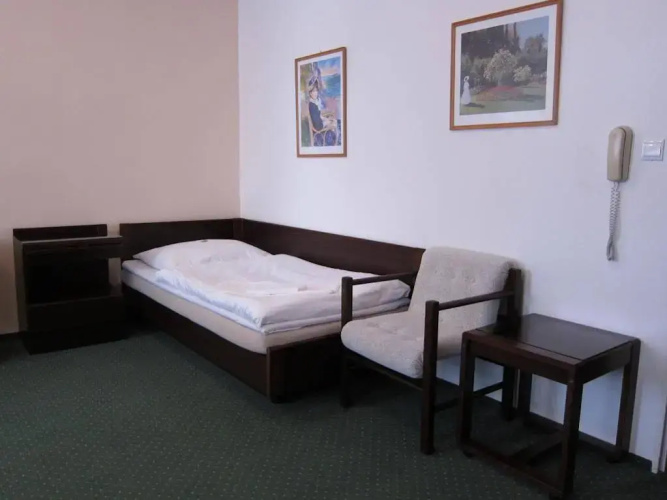 Hotel Omega