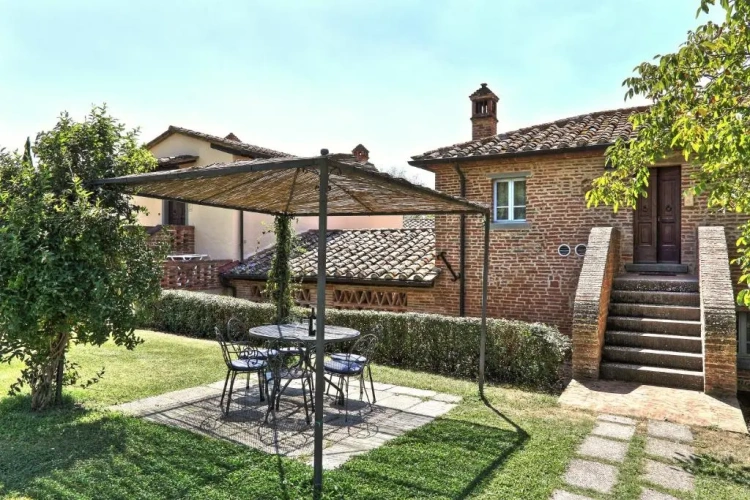 2 Bedrooms Cottage