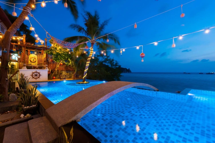 Standard Triple room with balcony and with garden view