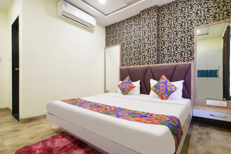 Fabhotel Ss Blue