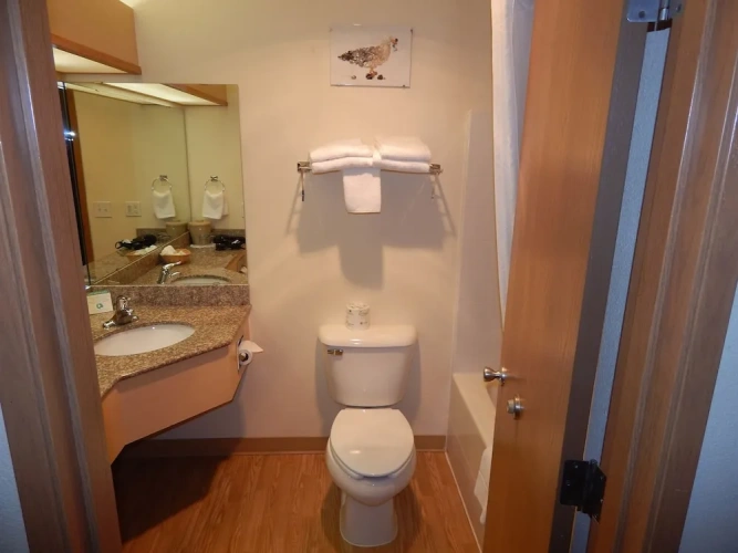 Standard Quadruple room with balcony and with city view