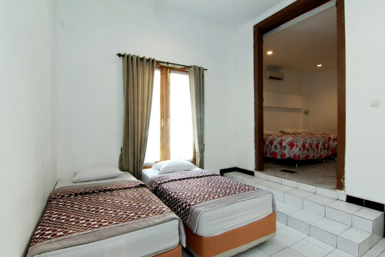 Hotel Limaran 1