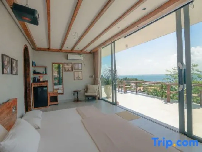 Standard Family room with balcony and with sea view