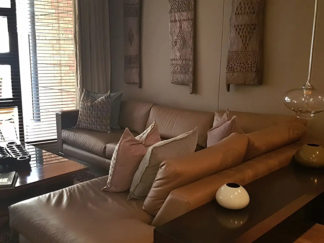 Weom Apartments