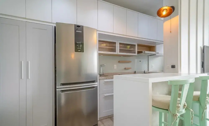 Apt w/ Gourmet Balcony 800m From the Beach Cbe0201