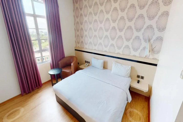 Blitz Hotel Batam Centre