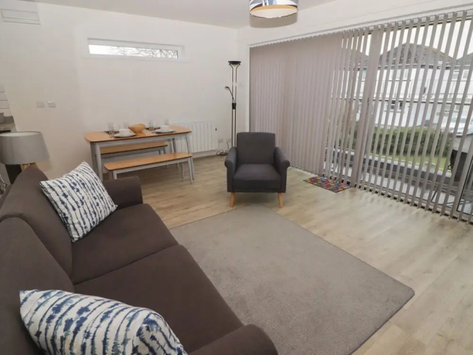 26 Coedrath Park