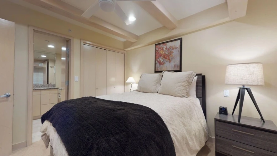 3 Bedrooms Apartment