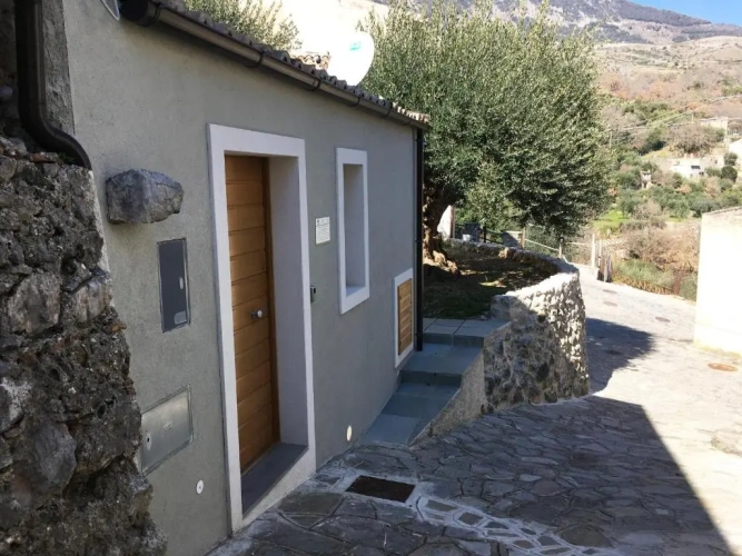 1 Bedroom Cottage with garden view